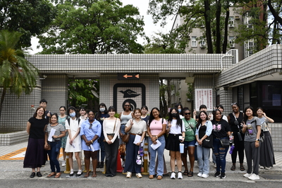 Cultural Exchange with Students from National Tainan University圖片